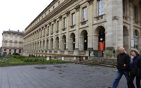 B&B Le Miroir Aux Fees Bordeaux